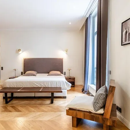 Appt Luxueux 8e Arr * Paris