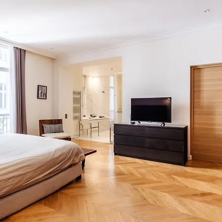 Appt Luxueux 8e Arr Paris
